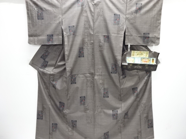 未使用品　久野織物製　短冊に花模様織出し本場泥大島紬着物（7マルキ）